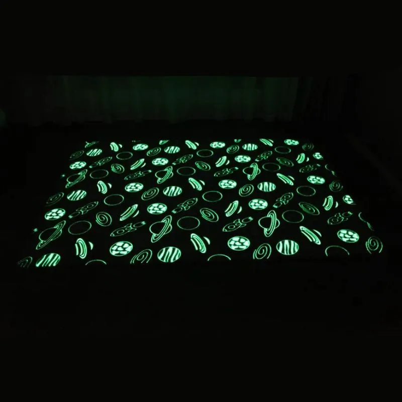 Vue nocturne tapis enfant univers illuminé