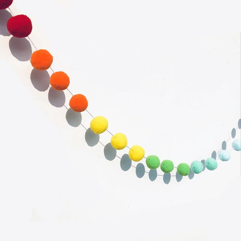 Guirlande de Pompons en Feutre Noir et Blanc - 2m - Décoration Tipi