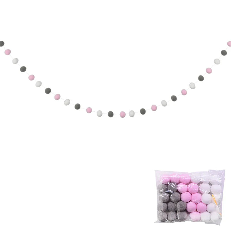 Guirlande de Pompons en Laine - Décoration Tipi Enfant - Rose et Blanc