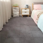Tapis puzzle gris foncé chaleureux, sécurisé et modulable pour enfants