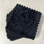 Tapis mousse puzzle noir, parfait pour une salle de jeux ou un studio avec un design contemporain.