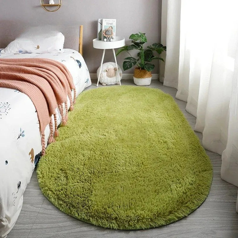 Tapis shaggy moelleux avec fibres longues vives et gradient, style nordique contemporain en forme rectangle.