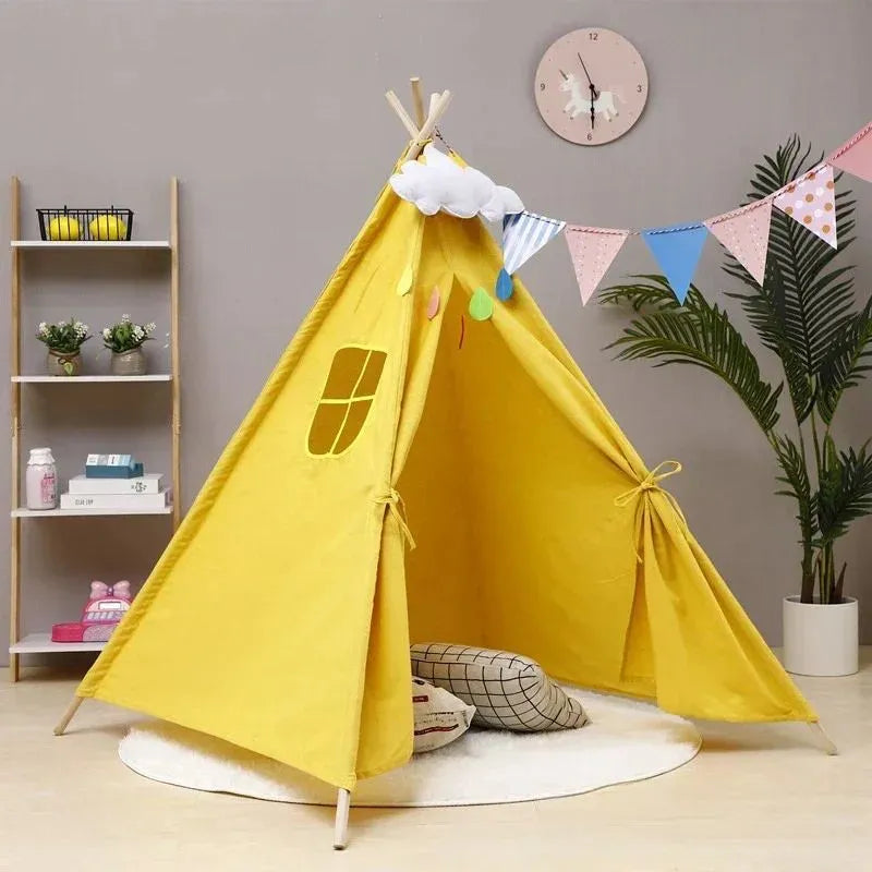 Tipi jaune, idéal pour créer un espace de jeu lumineux et joyeux.